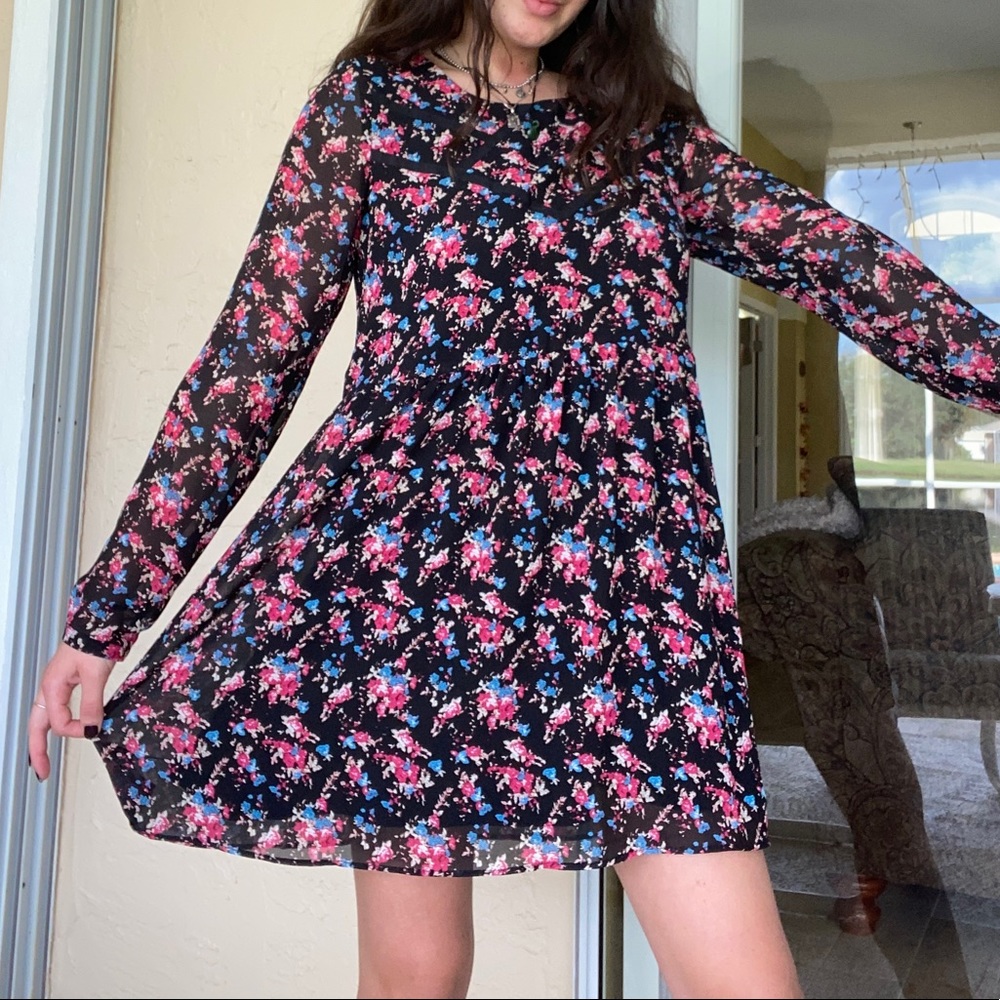 Forever21 floral long sleeve swing dress